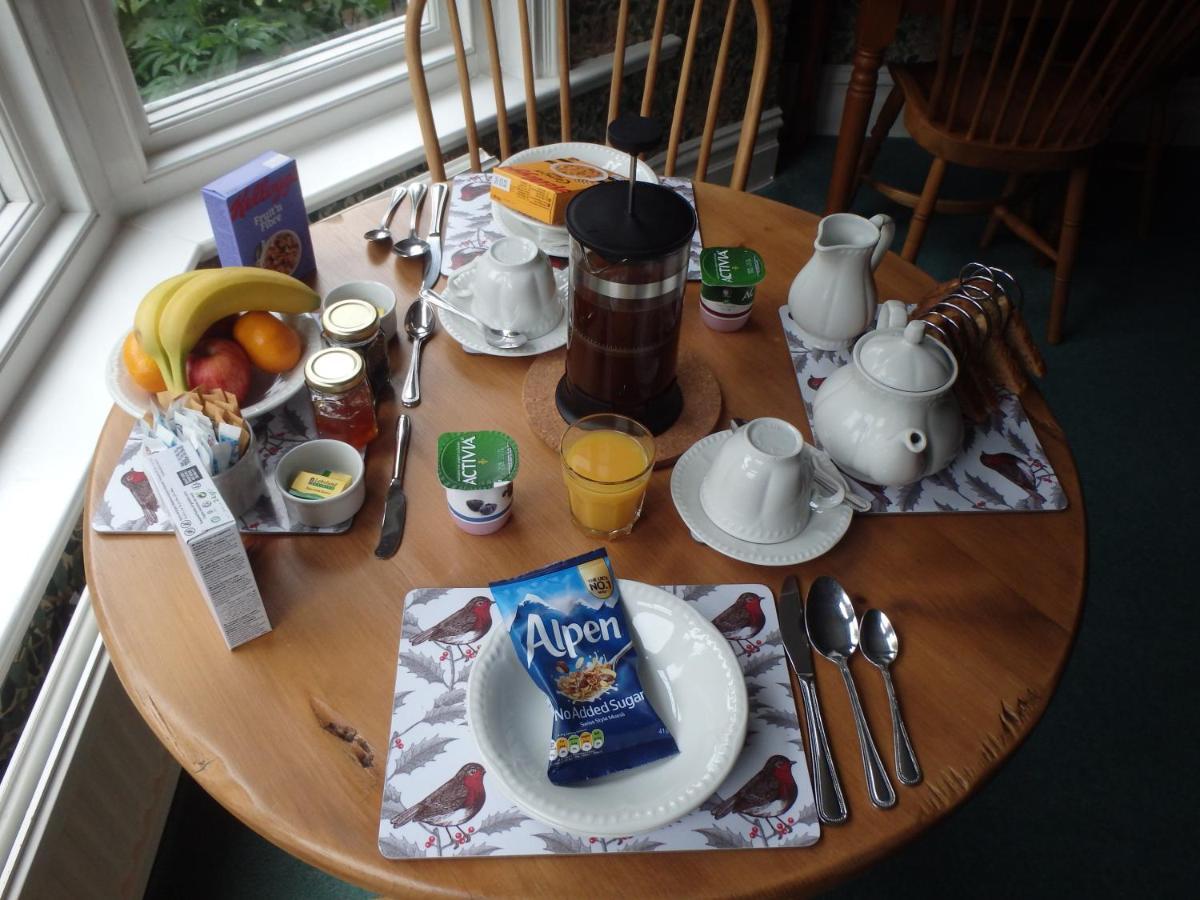 Haisthorpe Guest House วินเดอร์เมียร์ ภายนอก รูปภาพ
