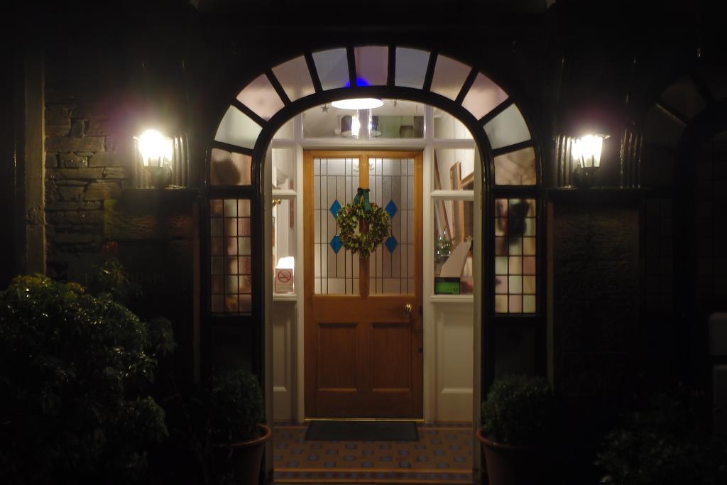Haisthorpe Guest House วินเดอร์เมียร์ ภายนอก รูปภาพ